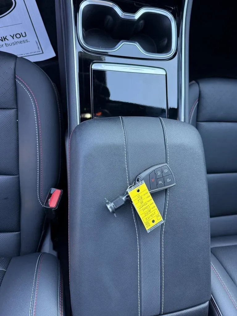 2024 Chevrolet Traverse | Photo 20 of 28