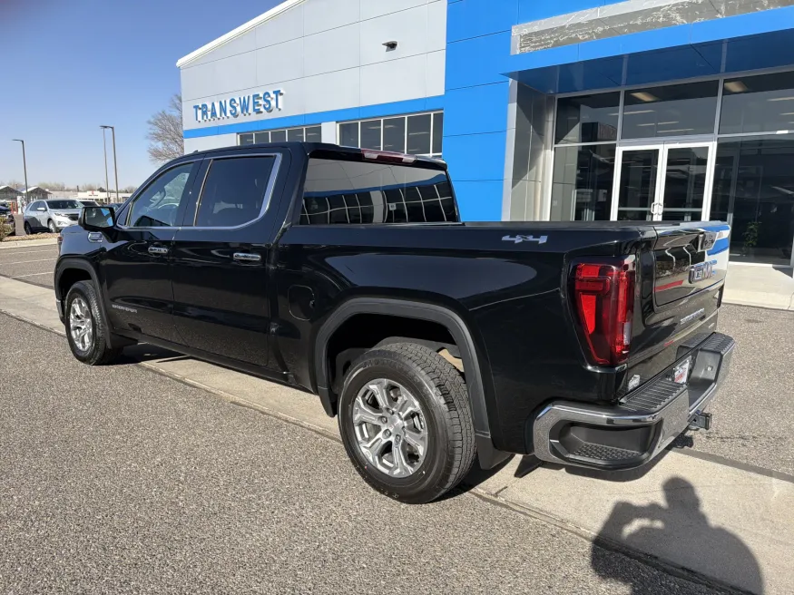2025 GMC Sierra 1500 SLT | Photo 3 of 20