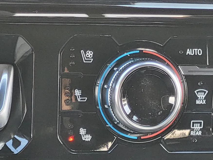 2026 GMC Sierra 2500HD AT4X | Photo 19 of 32