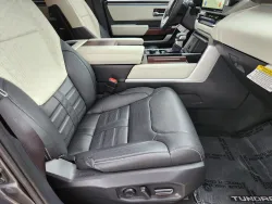 2024 Toyota Tundra 4WD Capstone Hybrid | Thumbnail Photo 17 of 30