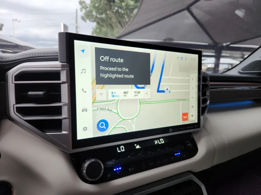 2024 Toyota Tundra 4WD Capstone Hybrid | Photo 25 of 30