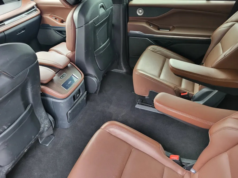 2025 Lincoln Navigator Reserve | Photo 22 of 26