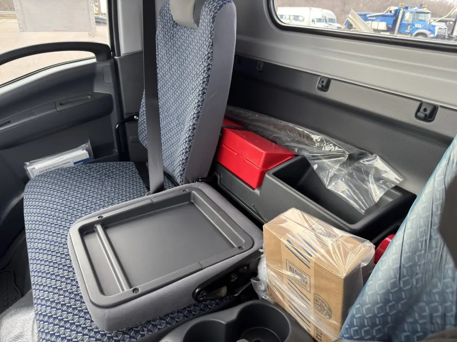 2025 Isuzu NRR | Photo 24 of 24