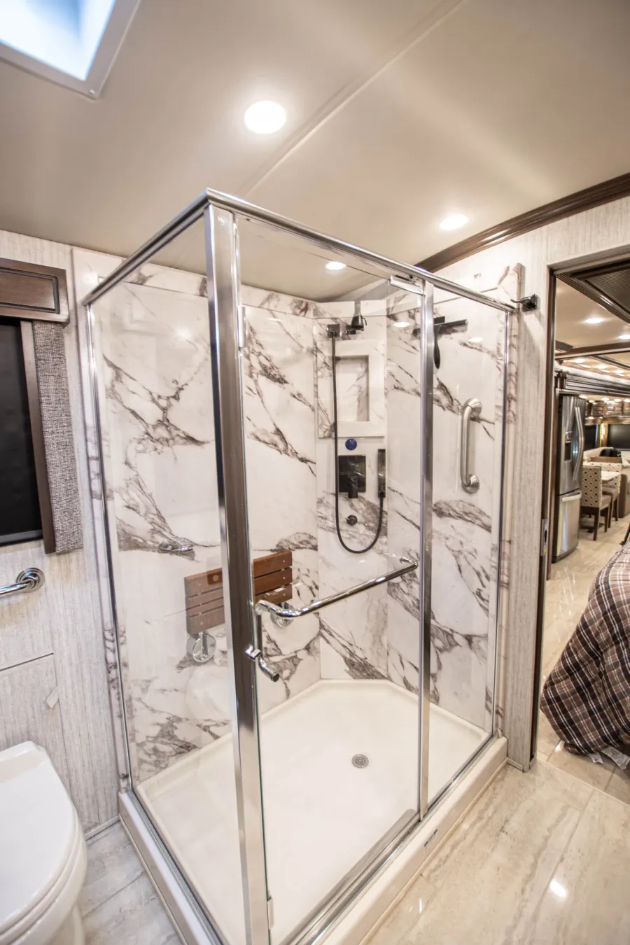 2019 Newmar Dutch Star 4369 | Photo 30 of 31