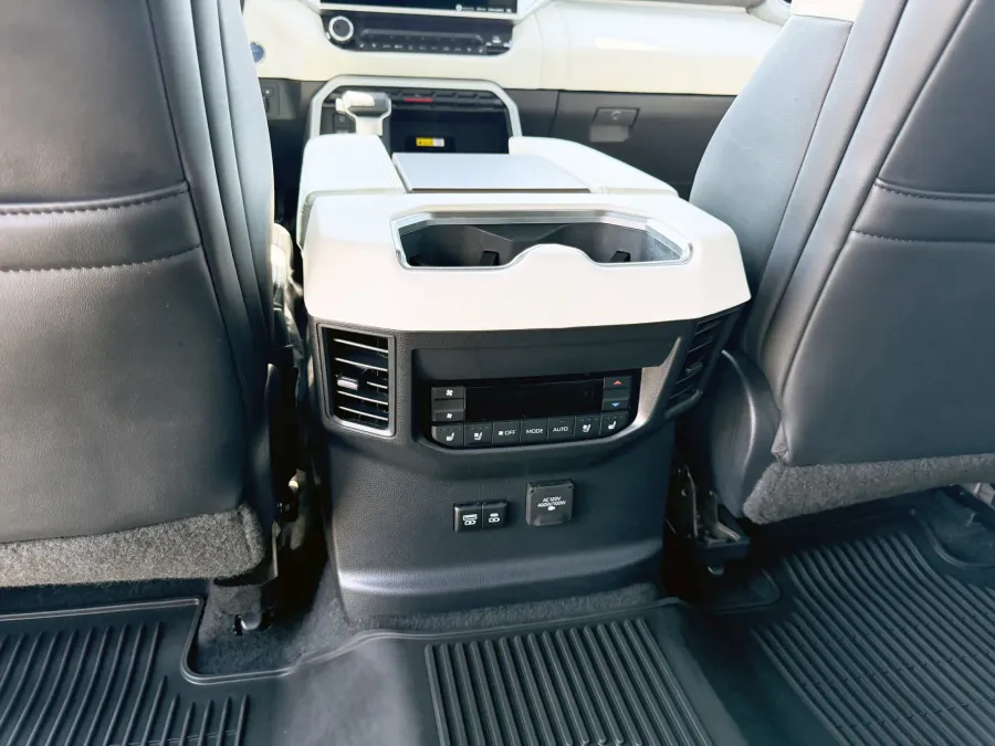 2024 Toyota Sequoia | Photo 11 of 23