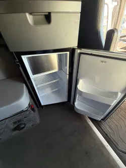 2024 Volvo VNL | Thumbnail Photo 15 of 18