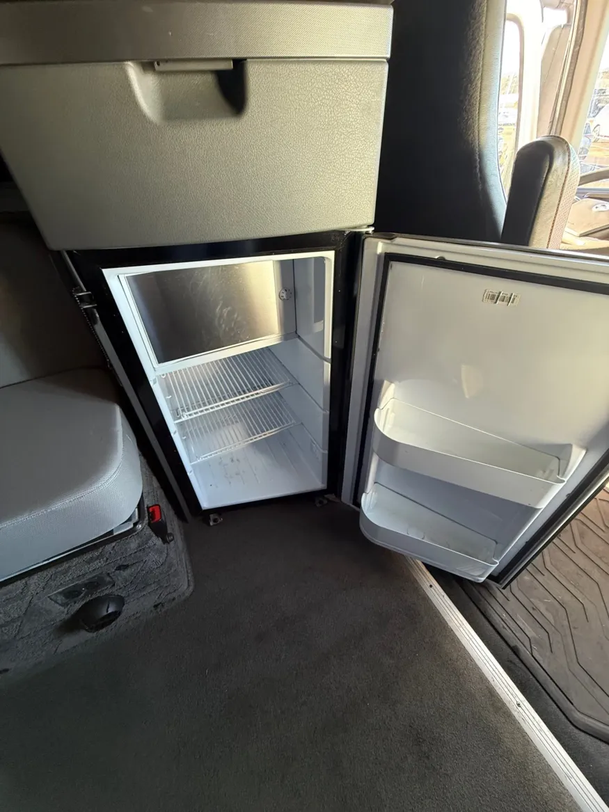 2024 Volvo VNL | Photo 15 of 18