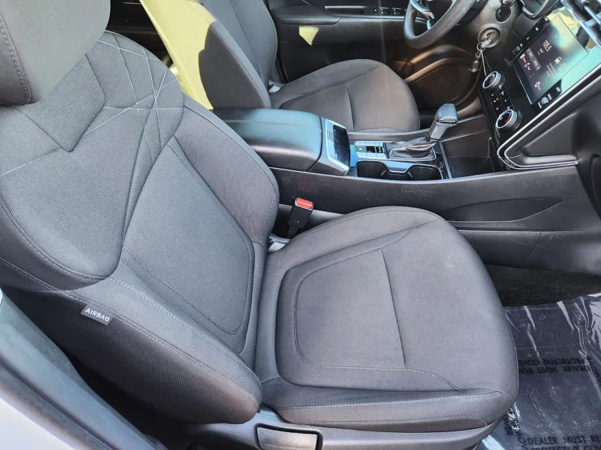 2022 Hyundai Tucson SE | Photo 9 of 20