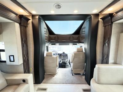 2023 Newmar Supreme Aire 4509 | Thumbnail Photo 7 of 37