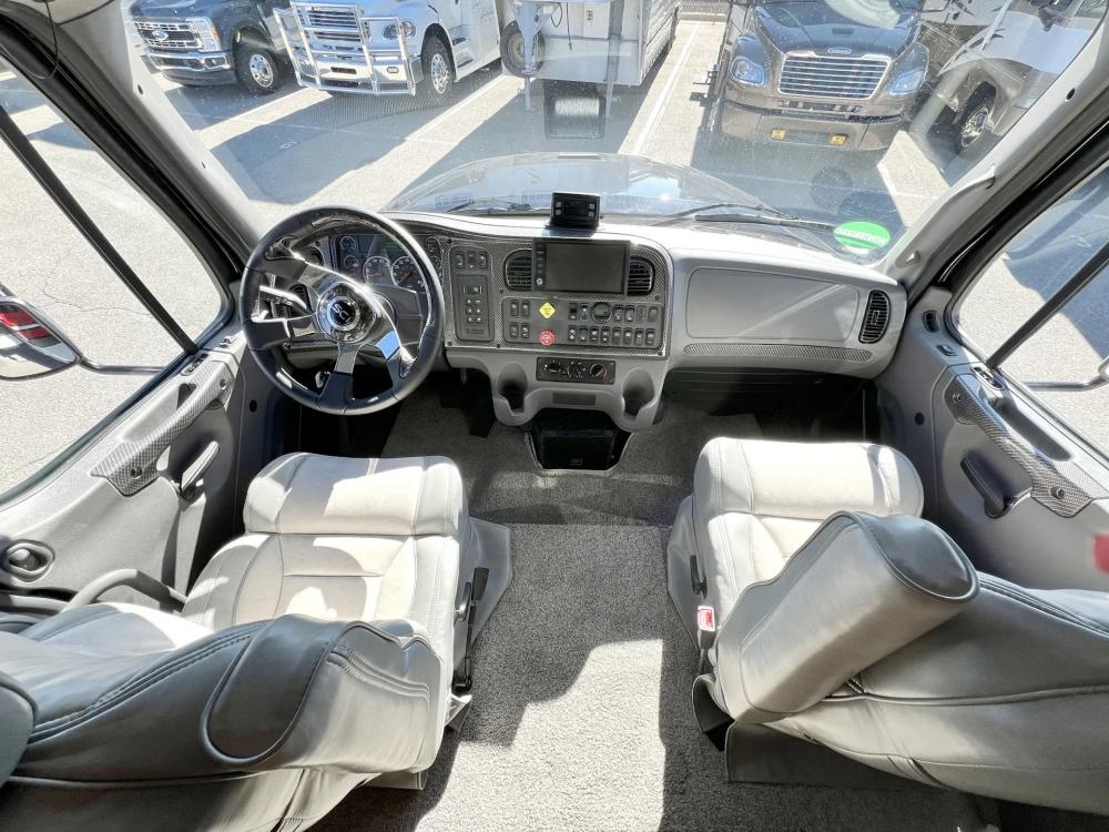 2022 Newmar Supreme Aire 4061 | Photo 7 of 34