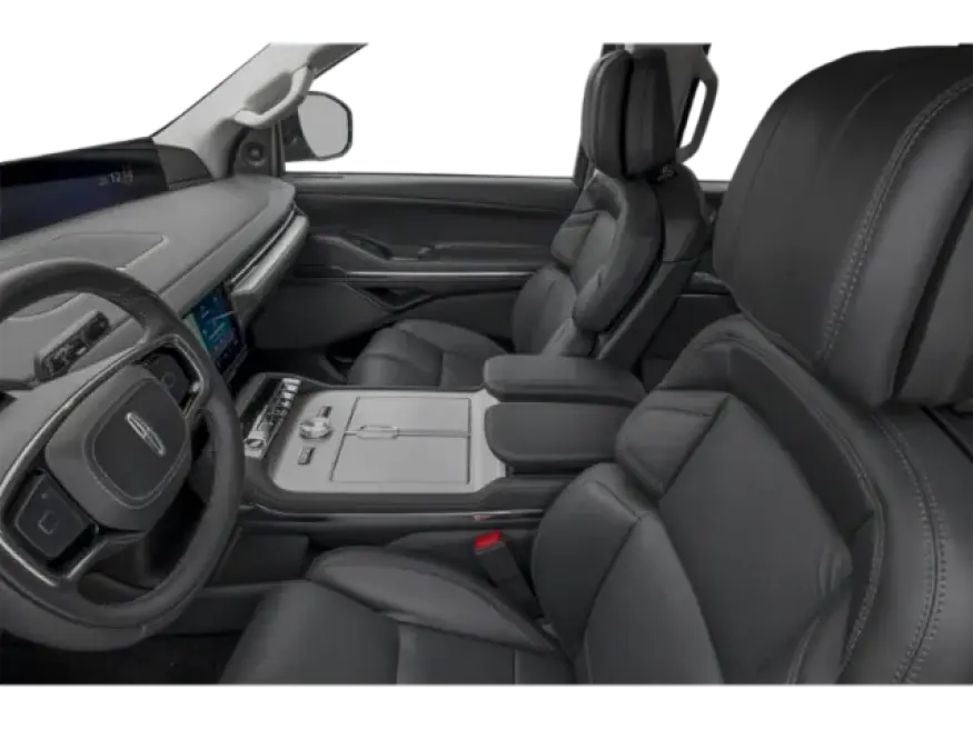 2026 Lincoln Navigator | Photo 5 of 13