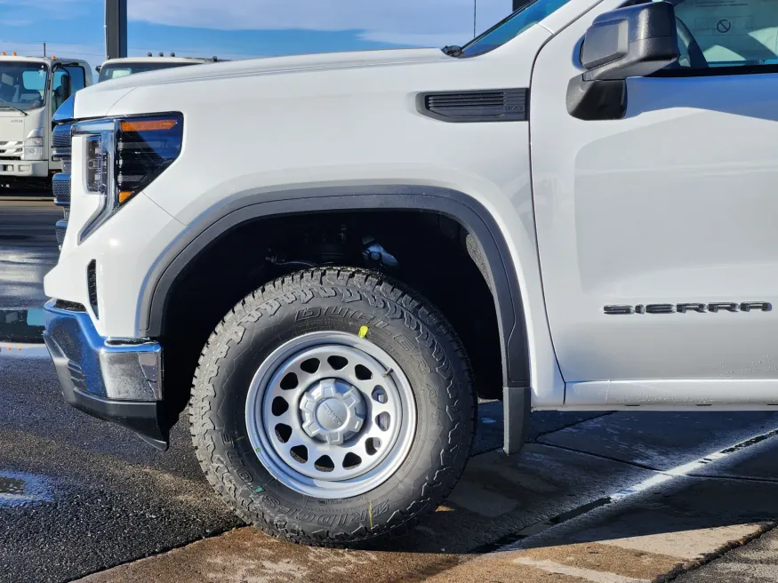 2026 GMC Sierra 1500 Pro | Photo 4 of 21