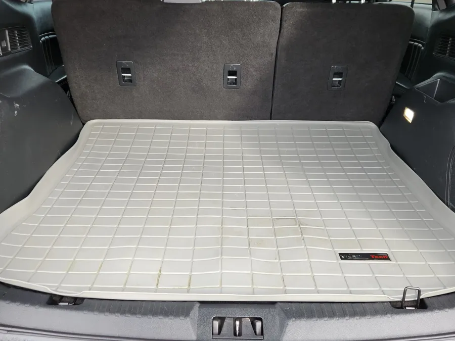 2021 Ford Edge ST | Photo 13 of 27