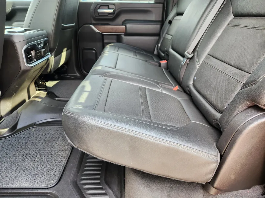 2023 GMC Sierra 2500HD Denali | Photo 10 of 30