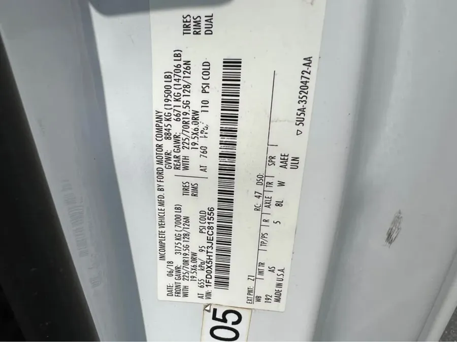 2018 Ford Super Duty F-550 XL | Photo 17 of 21