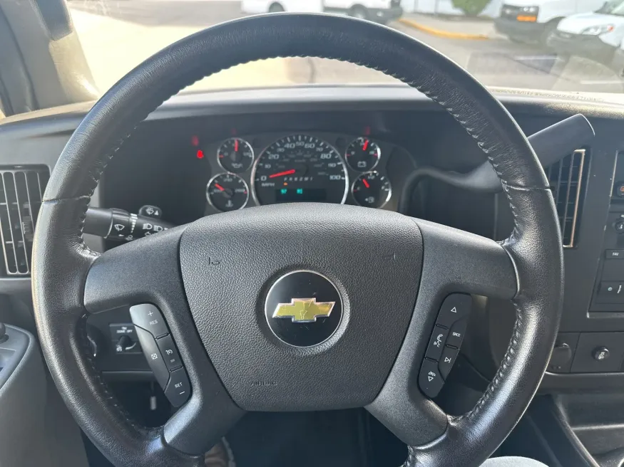 2021 Chevrolet Express | Photo 5 of 9