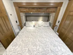 2022 Renegade Valencia 38RB | Thumbnail Photo 17 of 31