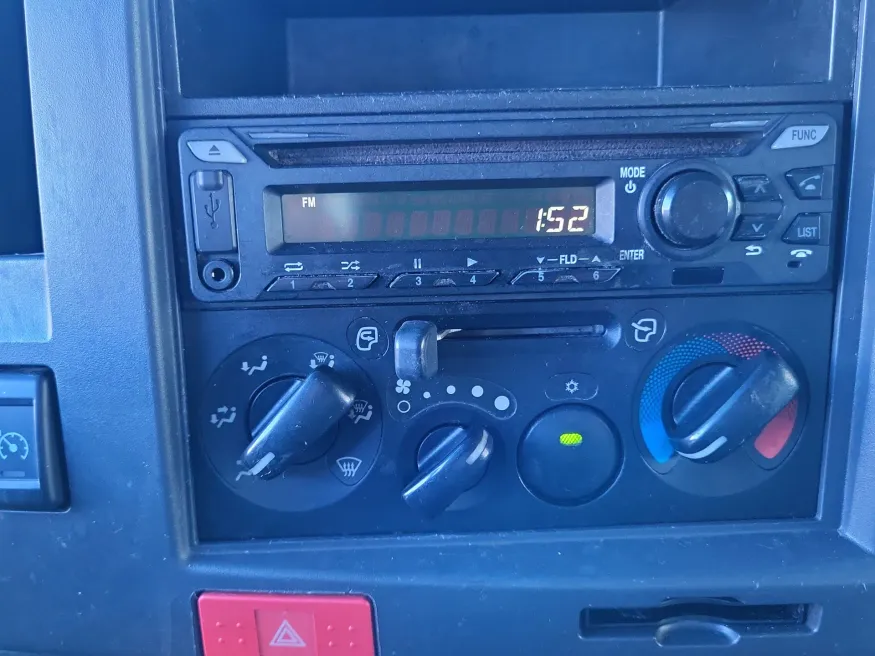 2018 Isuzu NPR-HD | Photo 13 of 17