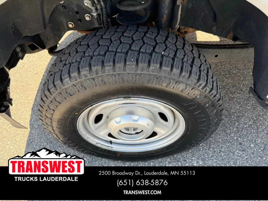 2020 Ford Super Duty F-350 XL | Photo 16 of 22