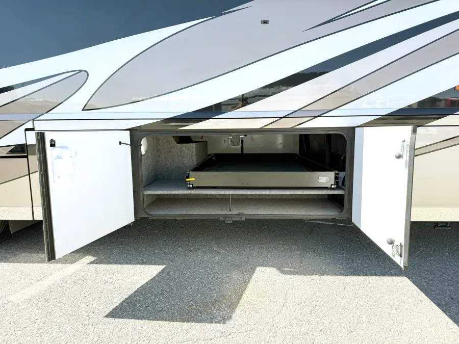 2012 Itasca Ellipse 42QD | Photo 31 of 32