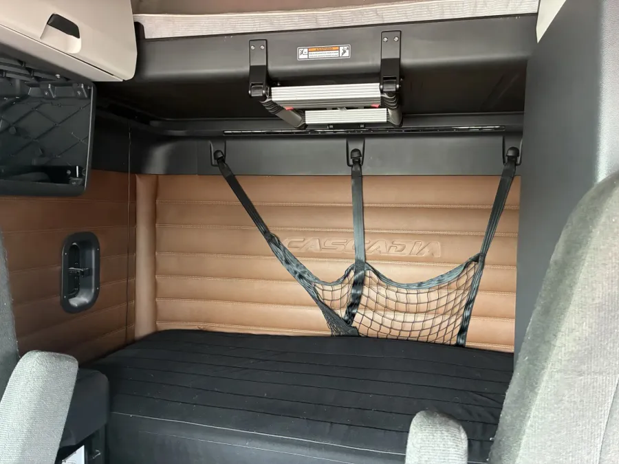 2019 Freightliner Cascadia 126 | Photo 10 of 10