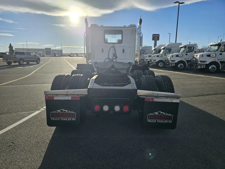 2022 Western Star 47X | Photo 7 of 18