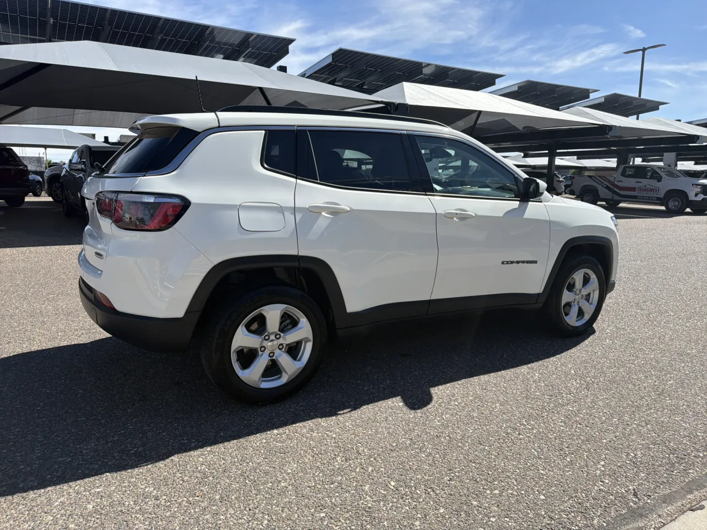 2018 Jeep Compass Latitude | Photo 5 of 19