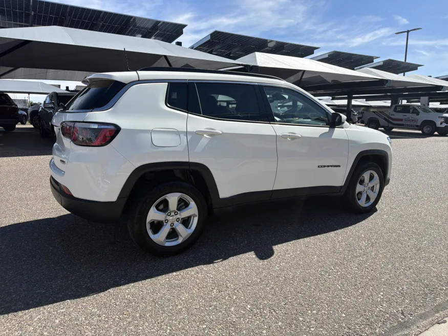 2018 Jeep Compass Latitude | Photo 5 of 19
