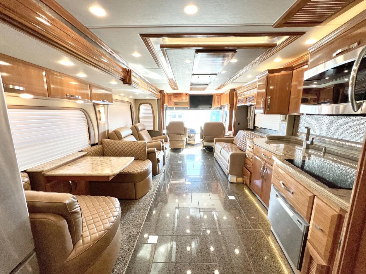 2014 Newmar King Aire 4593 | Photo 4 of 34