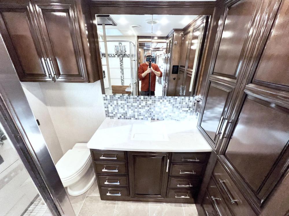 2023 Newmar Supreme Aire 4509 | Photo 22 of 38