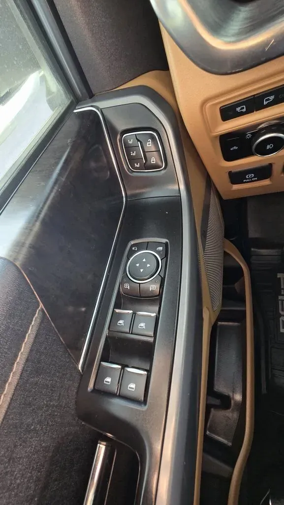 2023 Ford F-150 | Photo 13 of 33