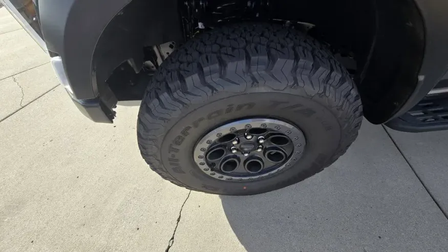 2025 Ford F-150 | Photo 10 of 32