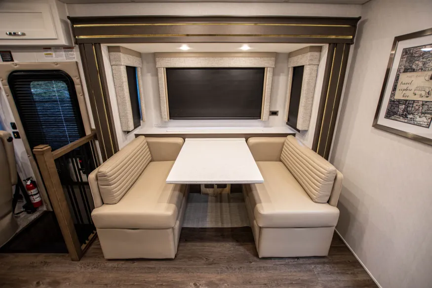 2026 Newmar Bay Star Sport 3225 | Photo 17 of 25