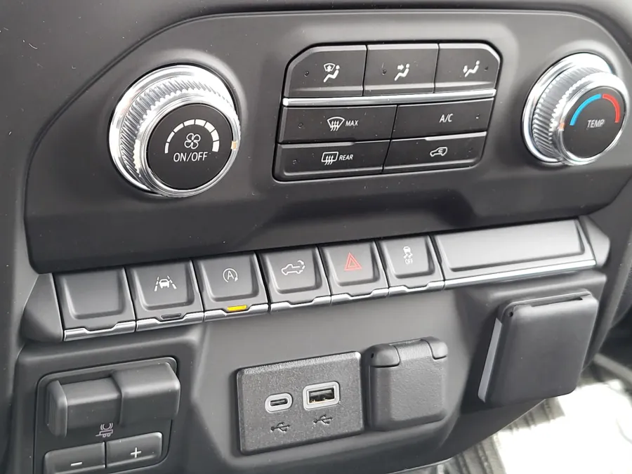 2026 GMC Sierra 1500 Pro | Photo 16 of 24