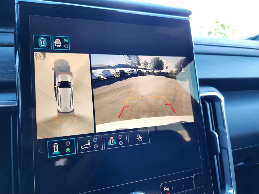 2025 GMC Acadia AWD Elevation | Photo 28 of 29