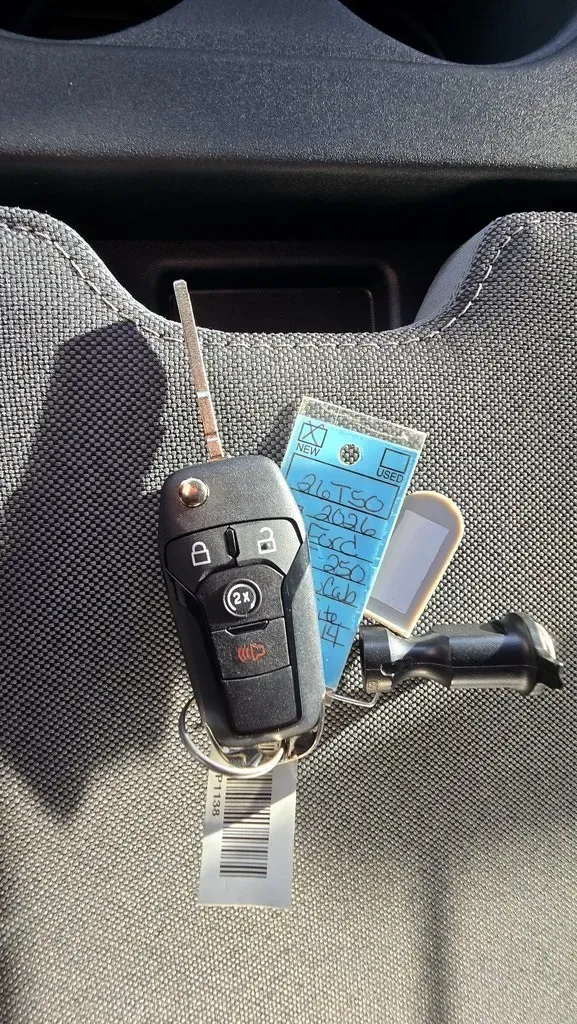 2026 Ford Super Duty F-250 | Photo 32 of 38