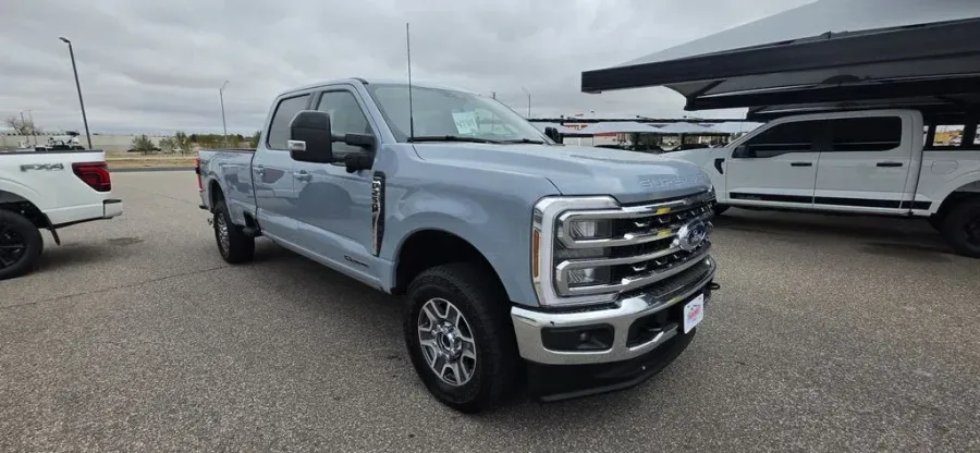 2025 Ford F-250 | Photo 5 of 35