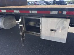 2018 International 4000 | Thumbnail Photo 17 of 18