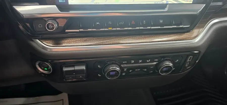 2025 Chevrolet Silverado 1500 | Photo 22 of 28