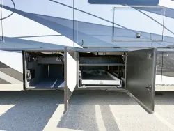 2026 Newmar Essex 4551 | Thumbnail Photo 28 of 33