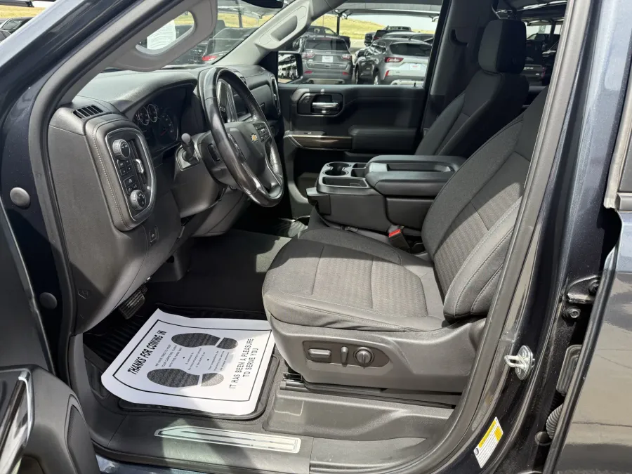 2022 Chevrolet Silverado 1500 LTD | Photo 9 of 16