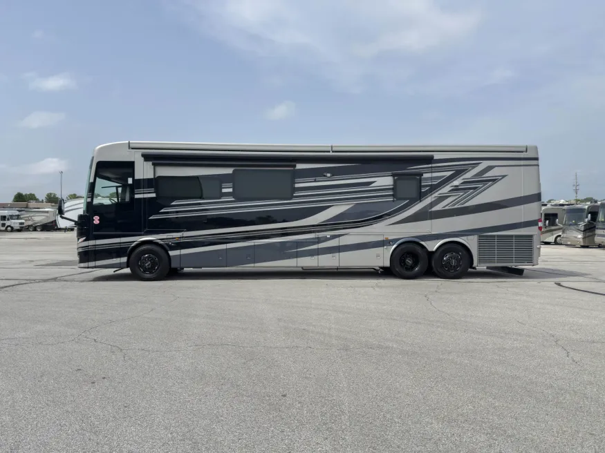 2026 Newmar London Aire 4551 | Photo 4 of 19