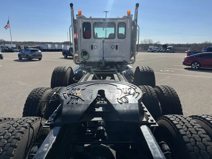 2027 Western Star 49X | Photo 7 of 14