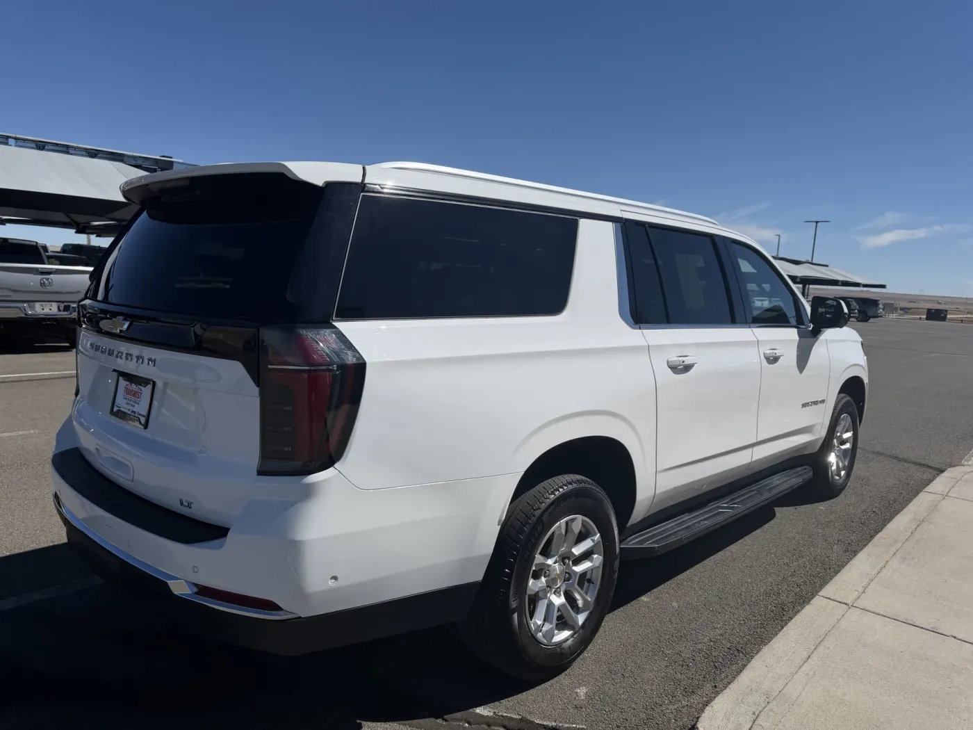 2025 Chevrolet Suburban LT | Photo 5 of 24