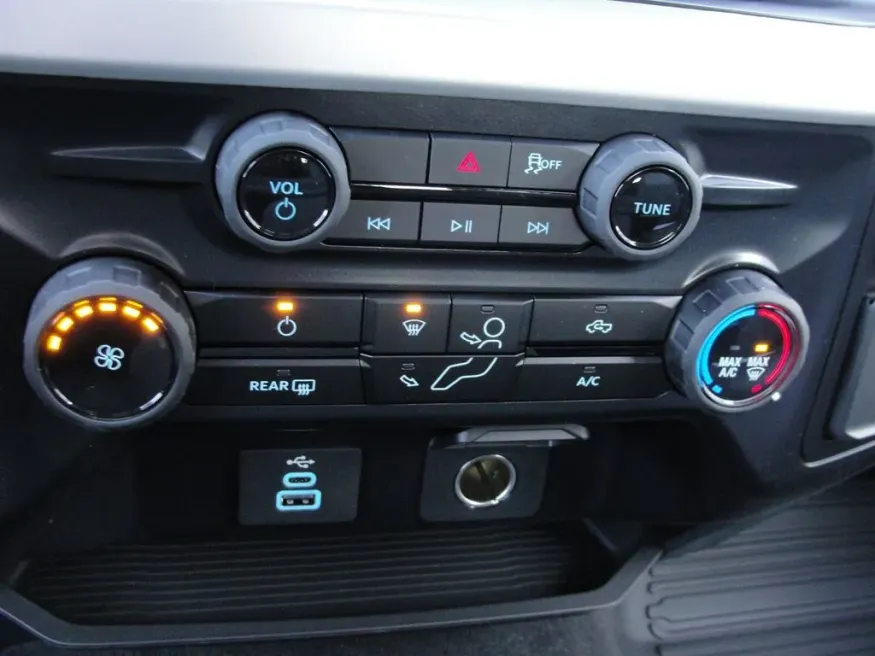 2026 Ford Super Duty F-350 XLT | Photo 9 of 14