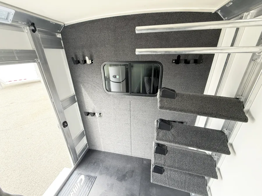 2026 Cimarron Norstar 4HGN Head to Head | Photo 7 of 22