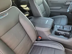 2026 GMC Sierra 2500HD AT4X | Thumbnail Photo 12 of 25