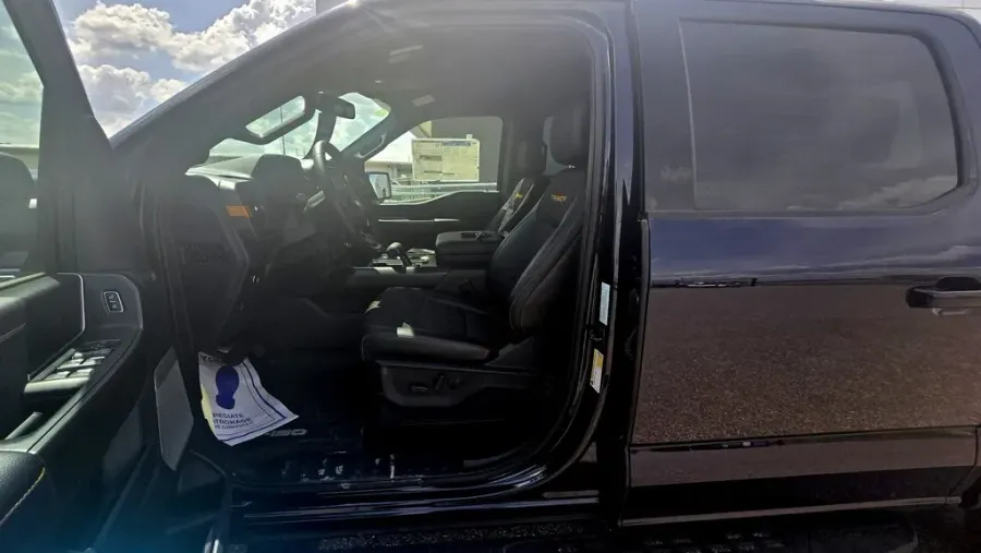 2025 Ford F-150 | Photo 2 of 30