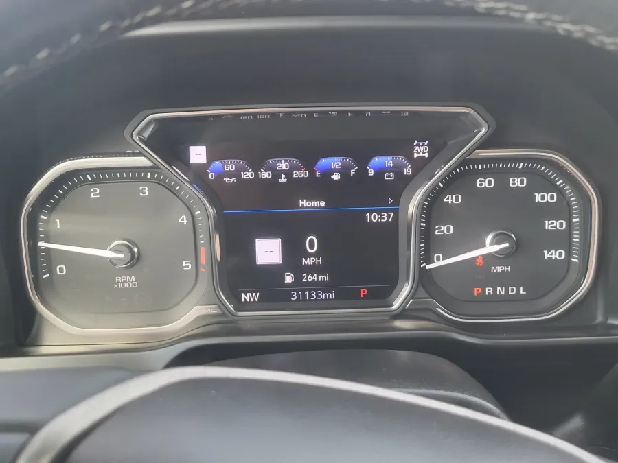 2020 GMC Sierra 2500HD Denali | Photo 13 of 25