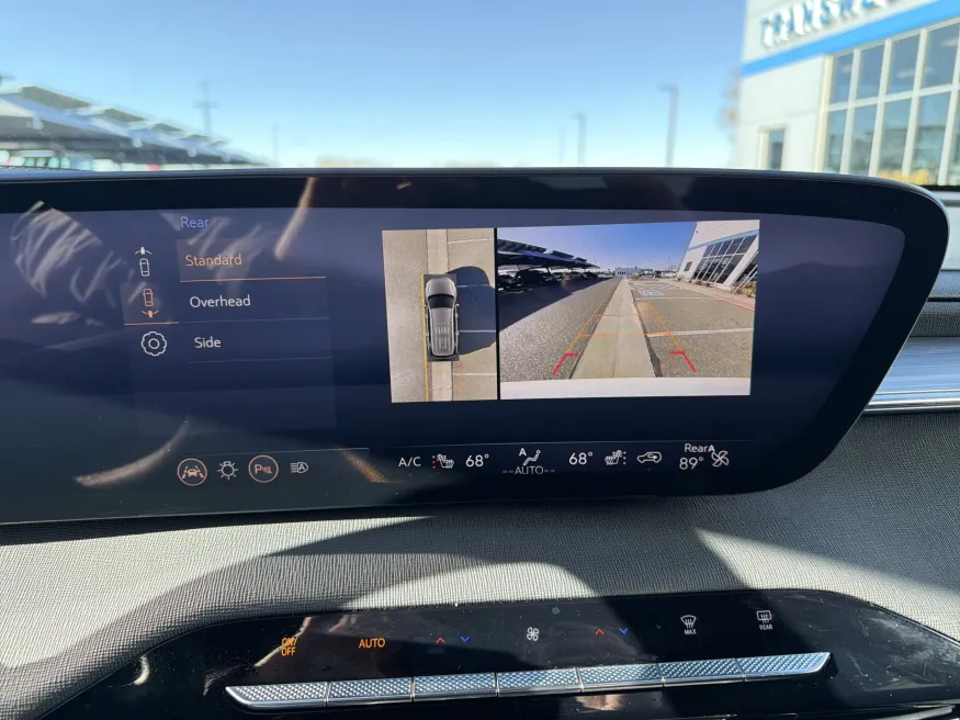 2025 Buick Enclave Preferred | Photo 17 of 23